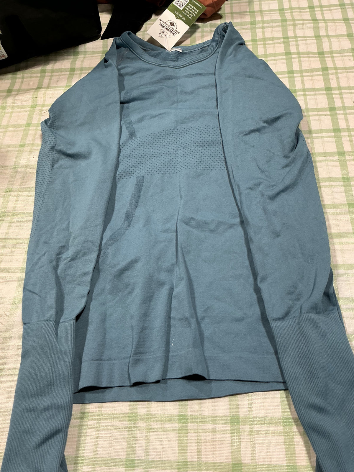 long sleeve shirt 6"