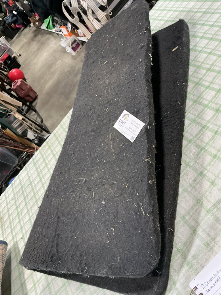 western saddle pad black felt32x14"