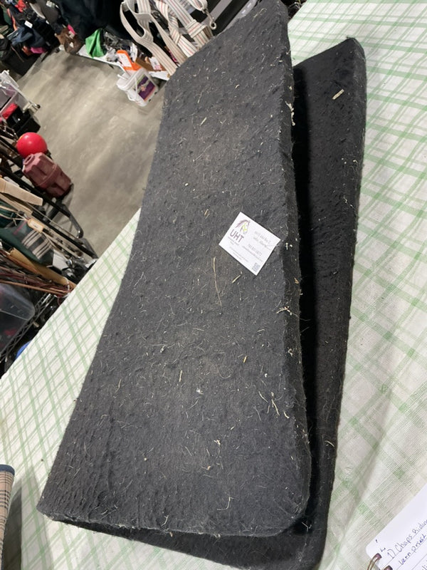 Western Saddle Pad – Black Felt, 32x14" | Used, Good