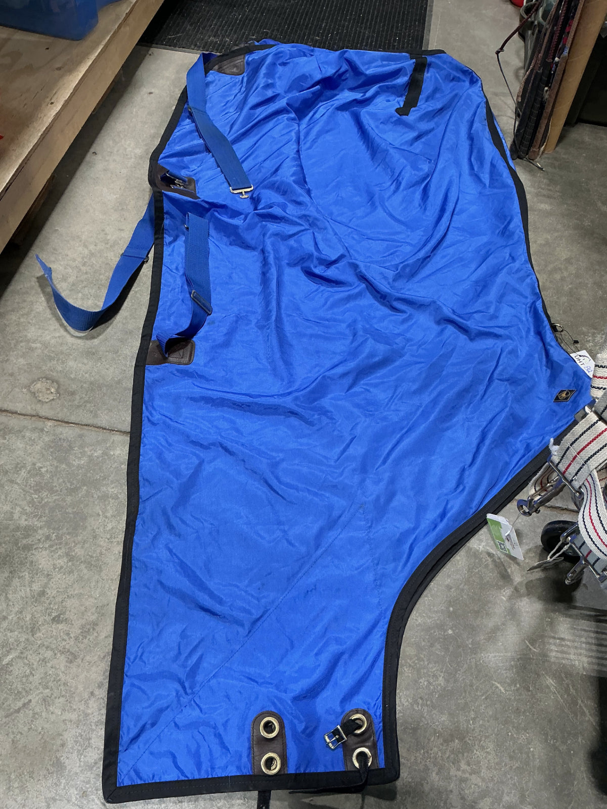 stable sheet 82" blue 
