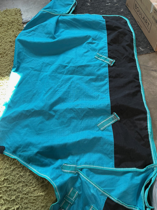 Winter Blanket – Black & Teal, Est. 200g, 65" | Used, Very Good