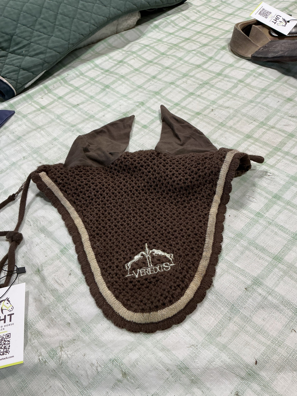 bonnet brown