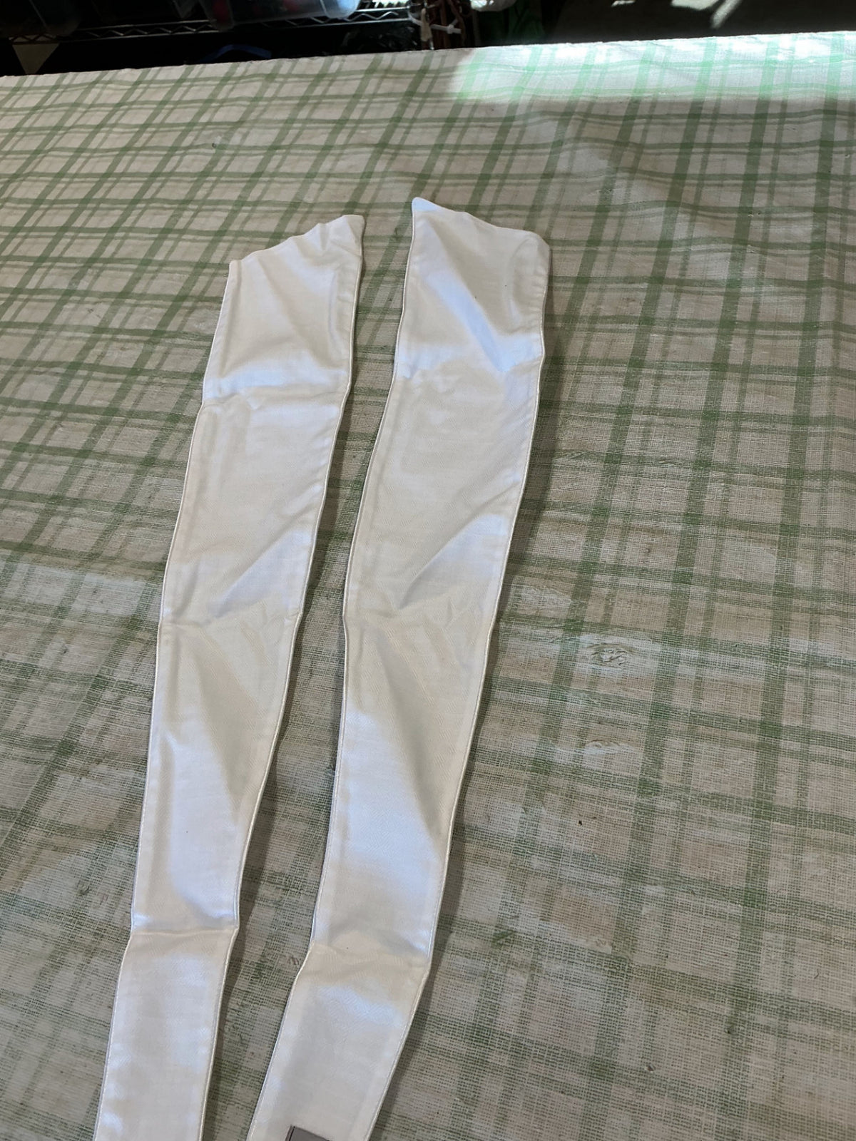 english neck tie small 