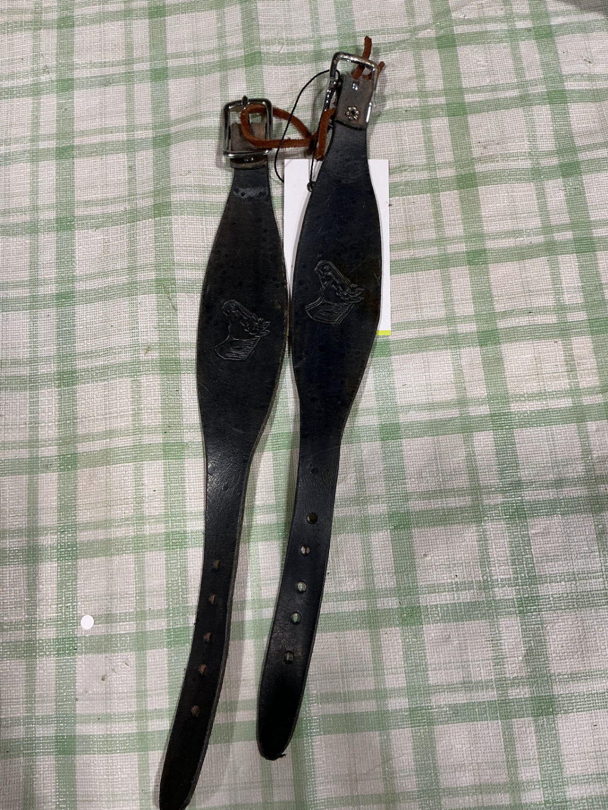 stirrup straps 