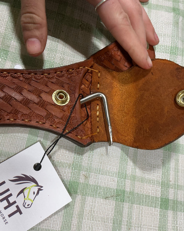 hoof pick holder 