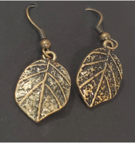 Earrings Antique Gold Round Leaf