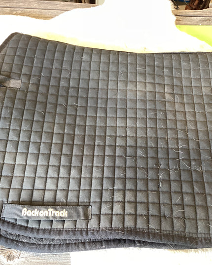 English Saddle Pad Back On track Black