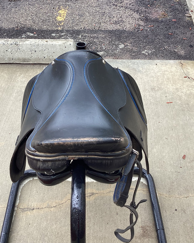 English Saddle With Blue Strip