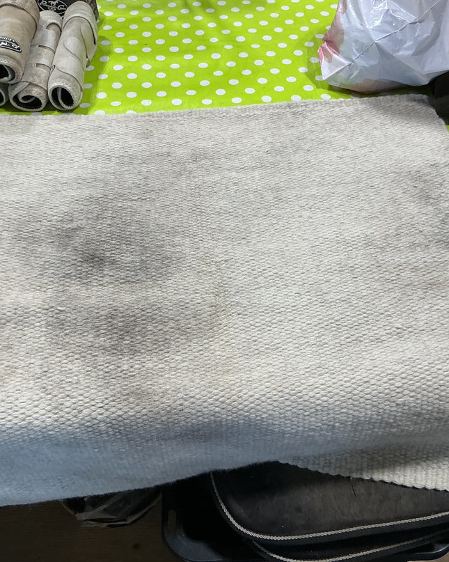 Saddle Blanket White 35" x 34"