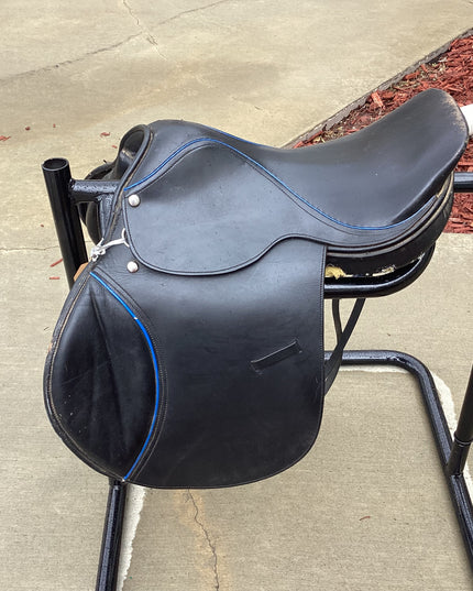 English Saddle With Blue Strip