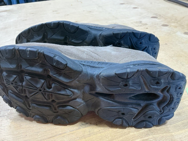 Shoes Skechers Memory foam Size 9.5