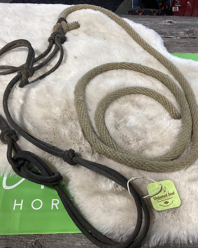 Rope Halter Black & White Lead