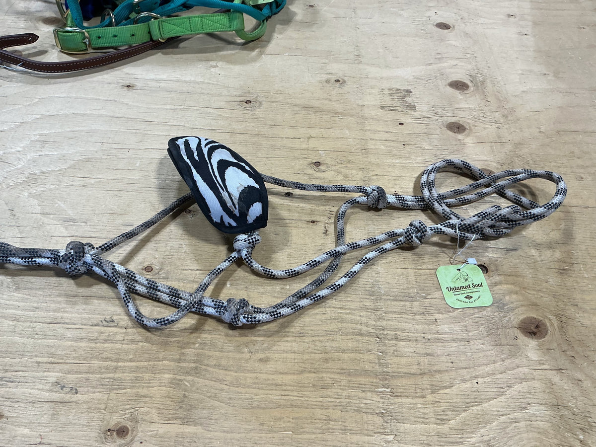 Halter – Rope, Black/White Zebra | Used