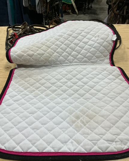 English Saddle Pad Shedrow Full White w/Black, Pink Trim