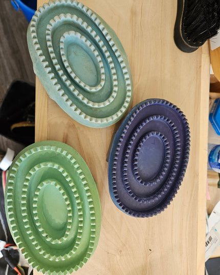 Curry Combs