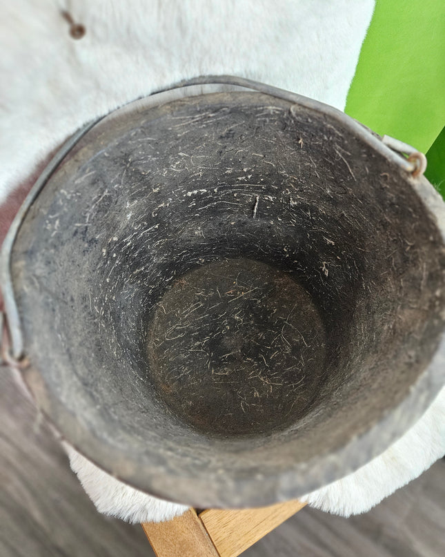 Bucket Black