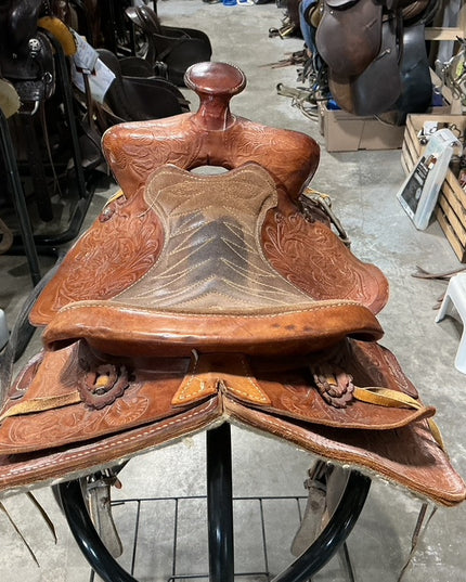 Western Saddle Older 14.5"