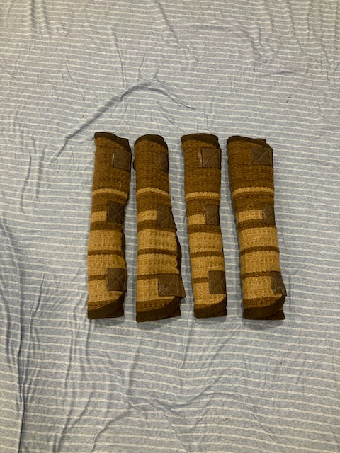 Shipping boot set of four in brown multi