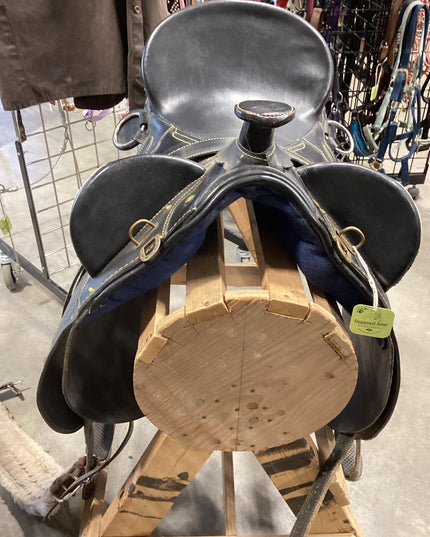 Australian Saddle With Horn 15" Black