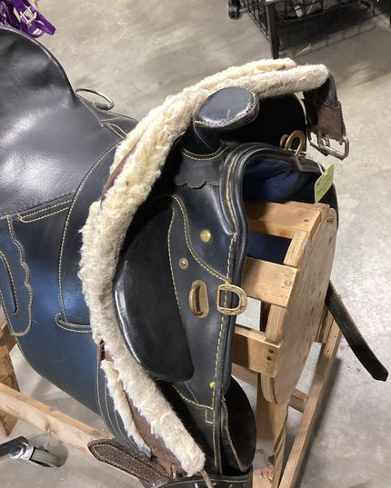 Australian Saddle With Horn 15" Black