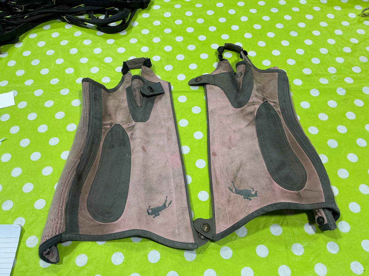 English 1/2 Chaps – Pink, Small | Used