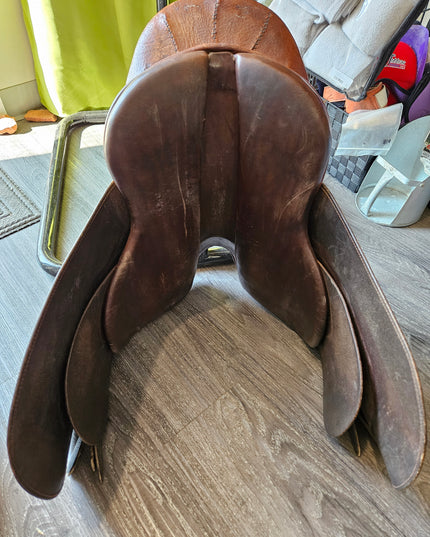 English Saddle Cutback Brown