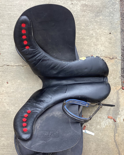 English Saddle With Blue Strip