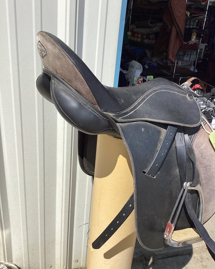 English All Purpose Saddle 17" Wide Tree