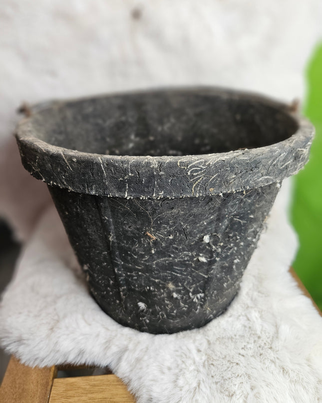 Bucket Black