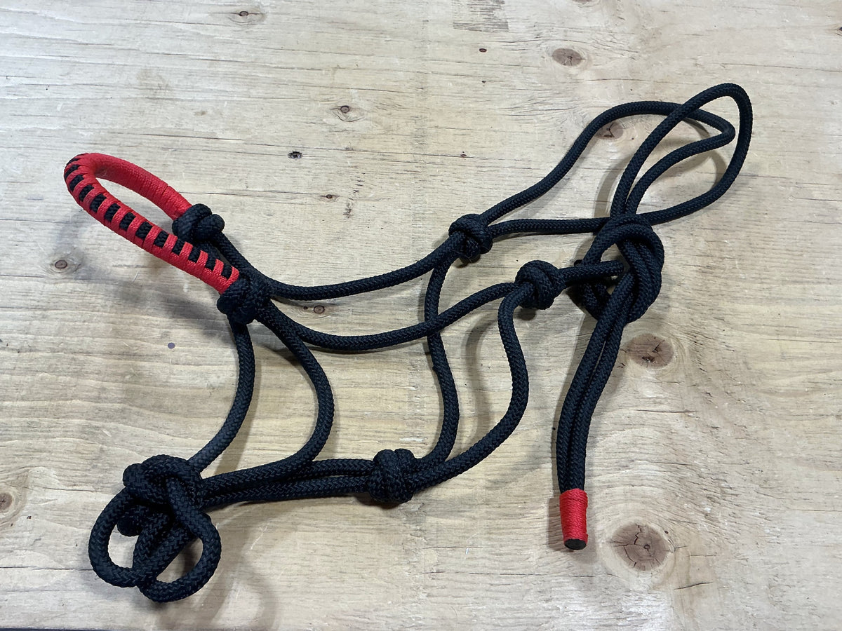 Halter – Rope, Black/Red (B) | Used