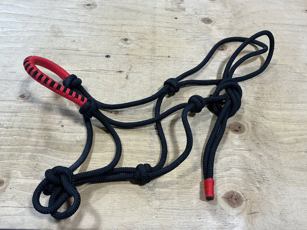 Halter – Rope, Black/Red (B) | Used
