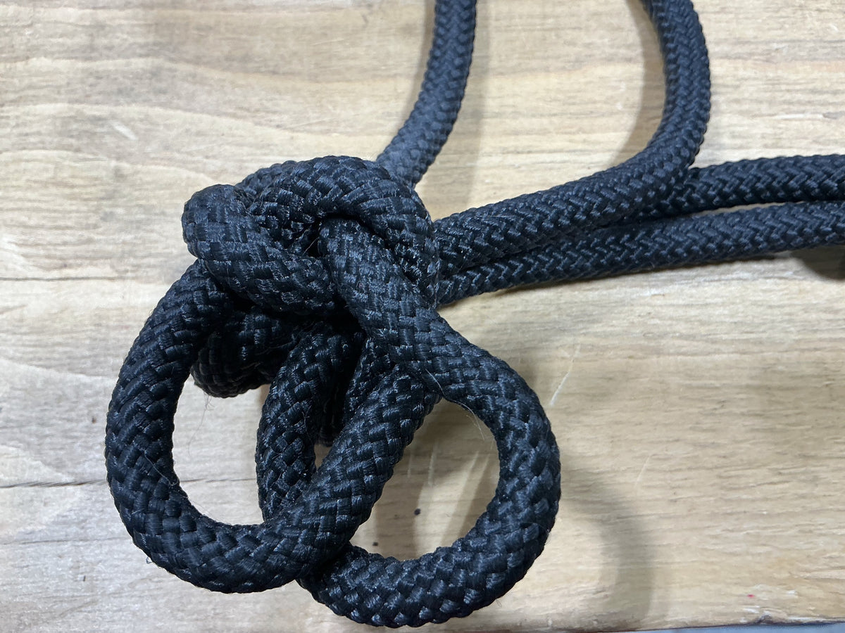 Halter – Rope, Black/Red (B) | Used