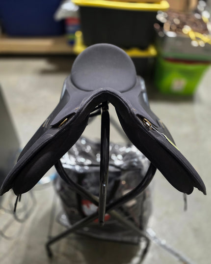 English Saddle Wintec 15"
