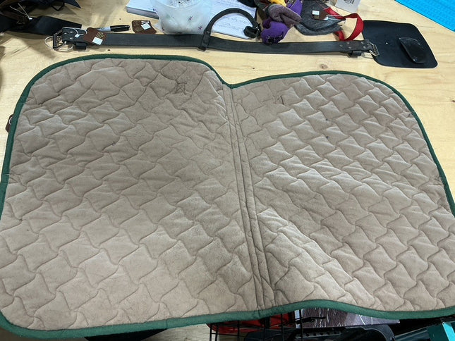 English Saddle Pad White Green Trim