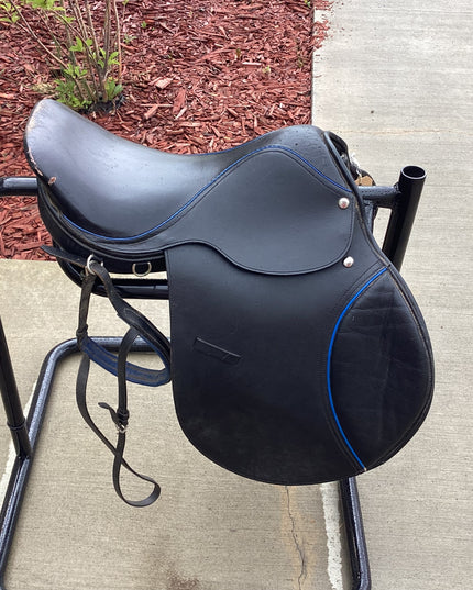 English Saddle With Blue Strip