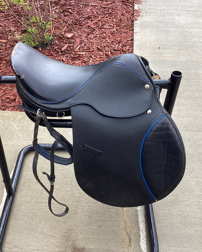 English Saddle With Blue Strip