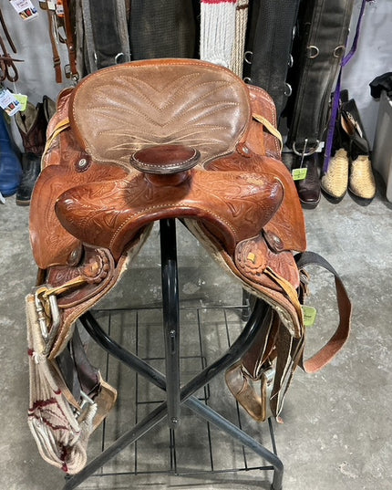 Western Saddle Older 14.5"