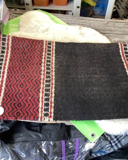 Western Saddle Blanket red/black