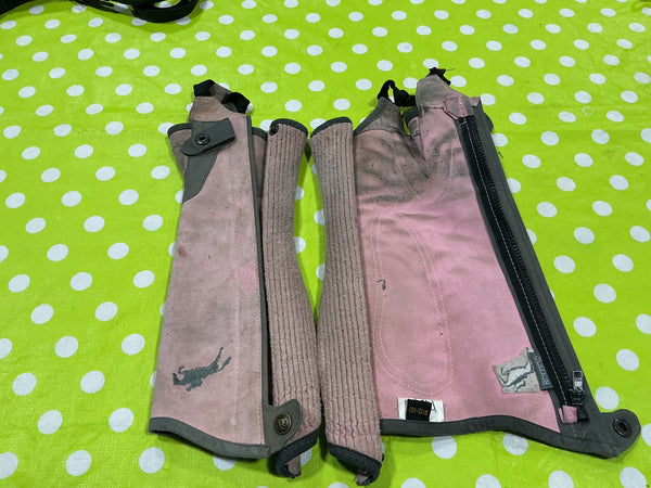 English 1/2 Chaps – Pink, Small | Used