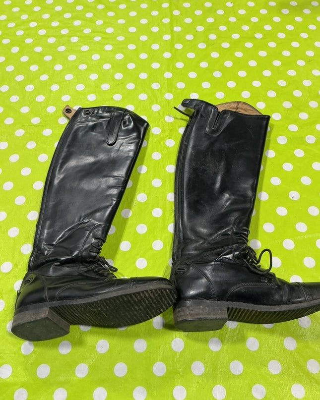 Boots English Tall Black Size 5M