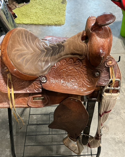 Western Saddle Older 14.5"