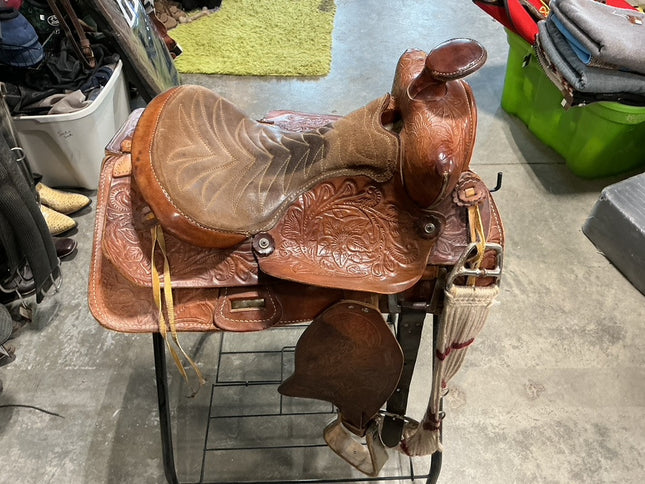 Western Saddle Older 14.5"