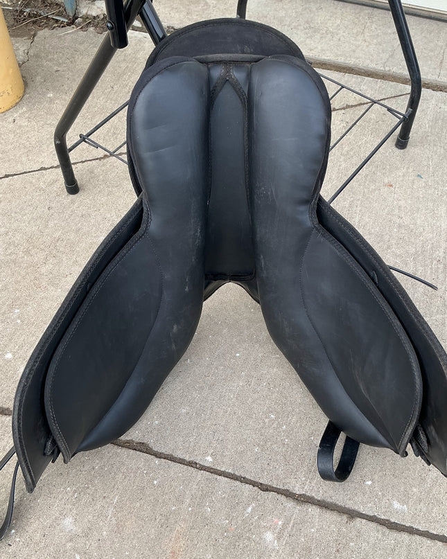 English Saddle Euro Riders 17"