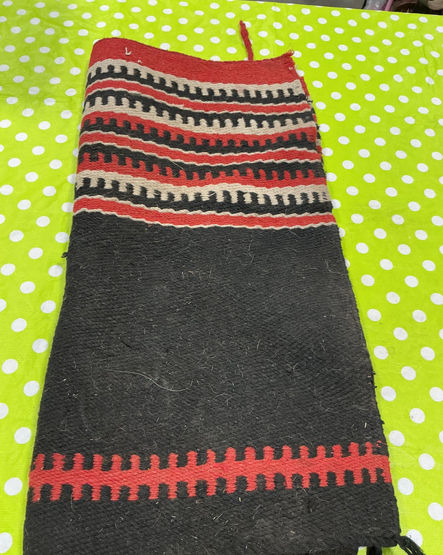 Western Saddle Blanket red /Black 32x32