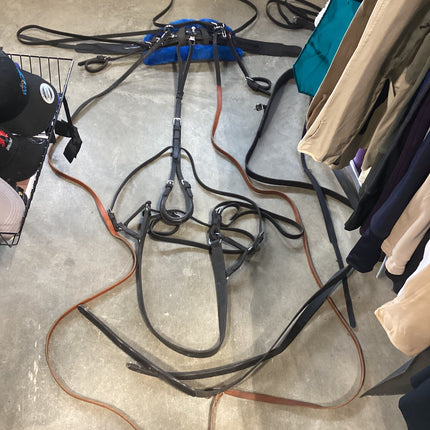 Collection image for: Harness