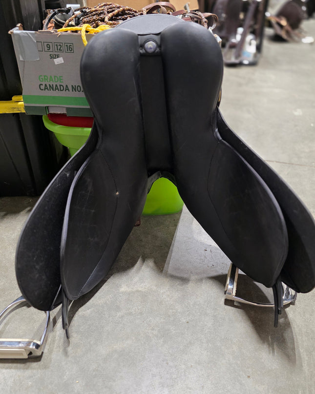 English Saddle Wintec S18"