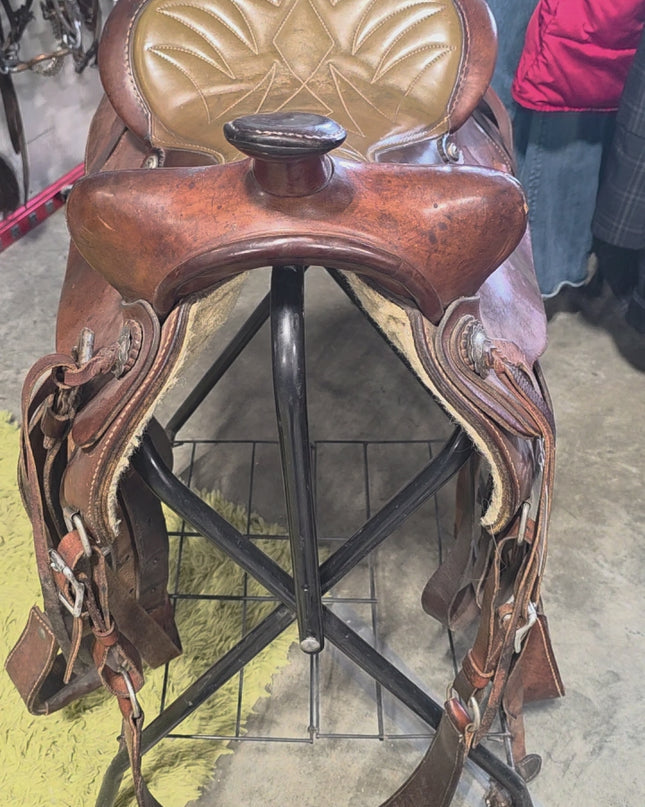 Western Saddle S15" G7" S25.5"